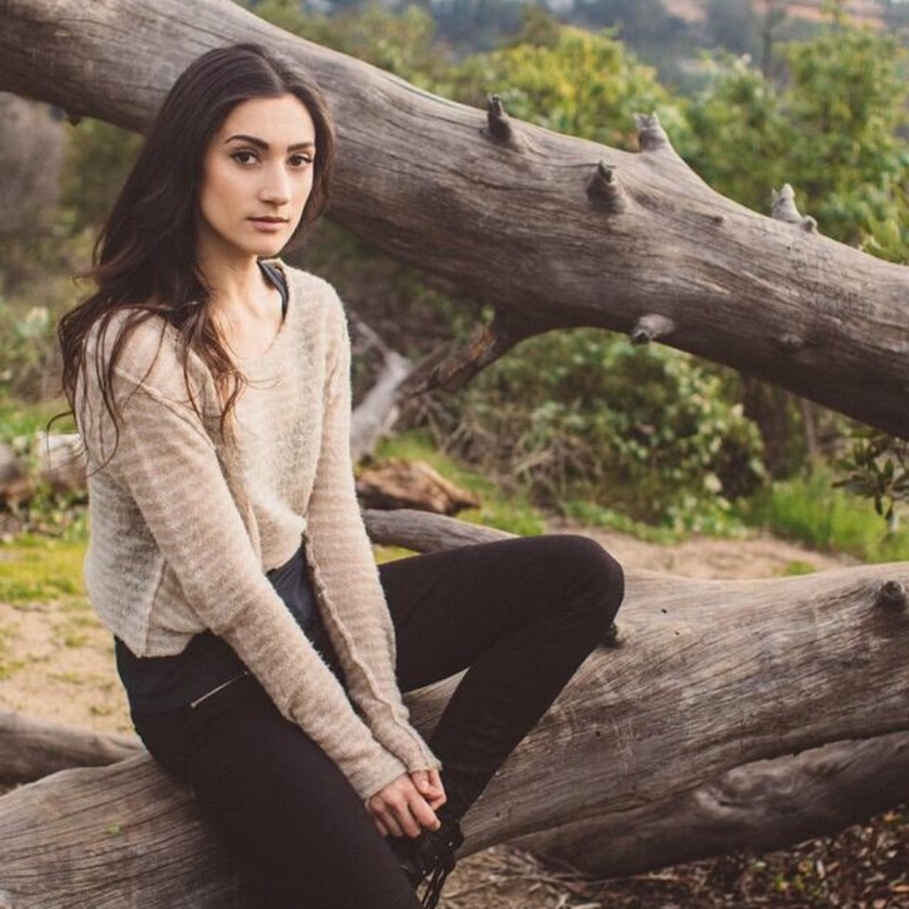 Ecote Beige Crop Sweater